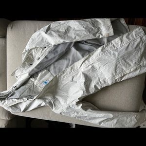 🛍2 for $30 White Columbia rain jacket - Omni Tech